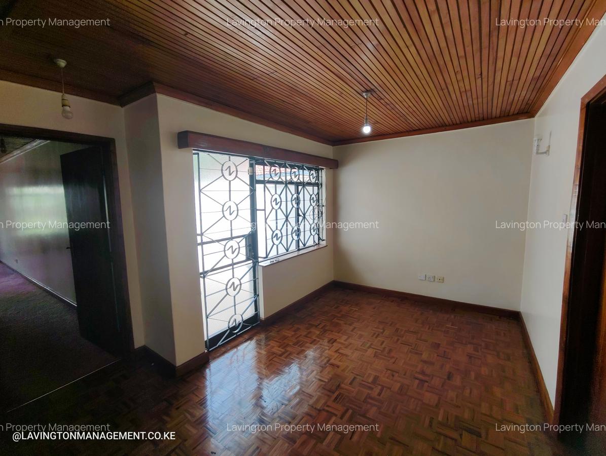 4 Bed Townhouse with En Suite at Lavington Green - 15