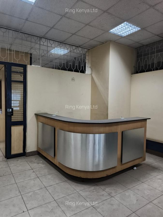 11,000 ft² Office in Nairobi CBD - 1