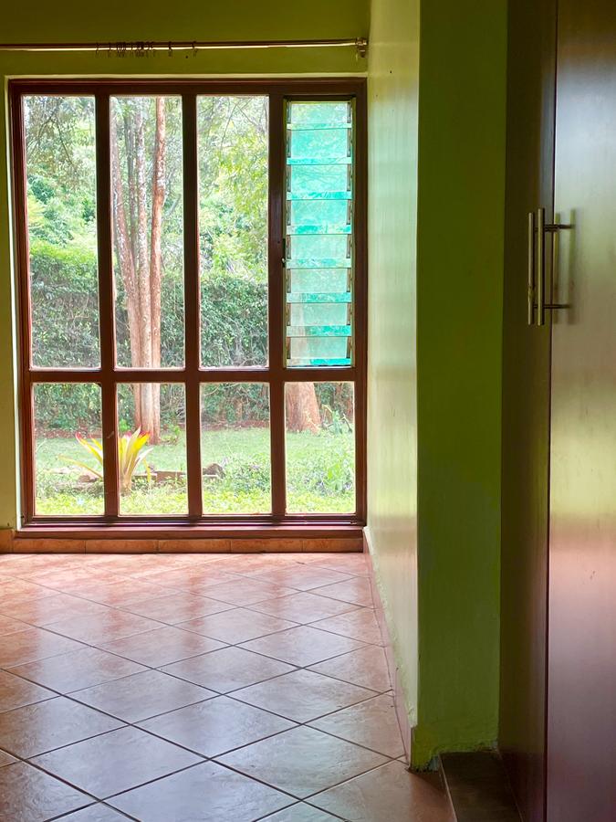 4 Bed Villa with En Suite in Windsor - 11