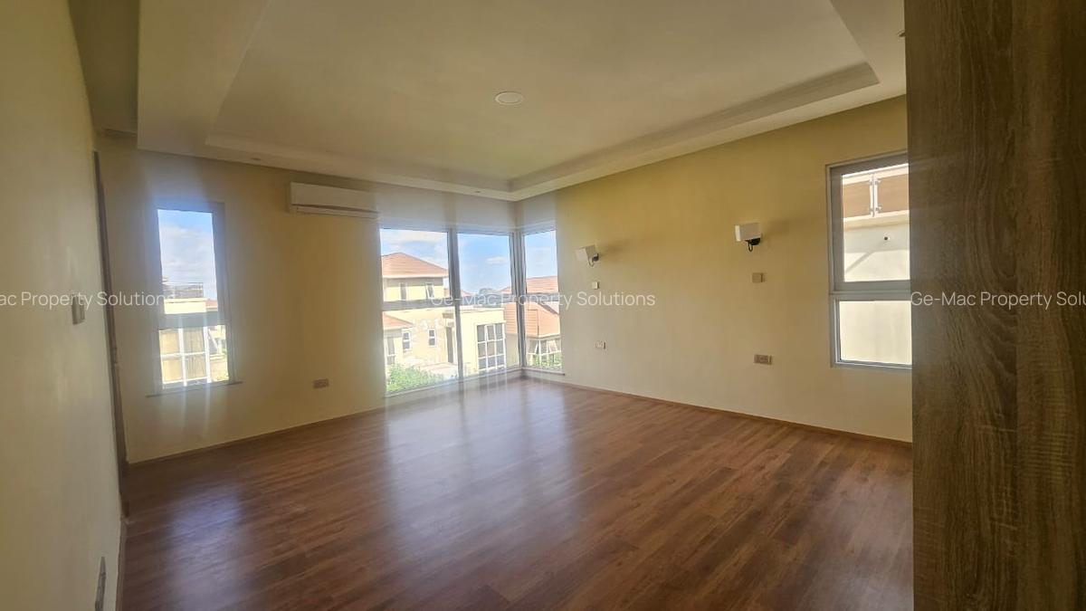 4 Bed House with En Suite in Kiambu Road - 15