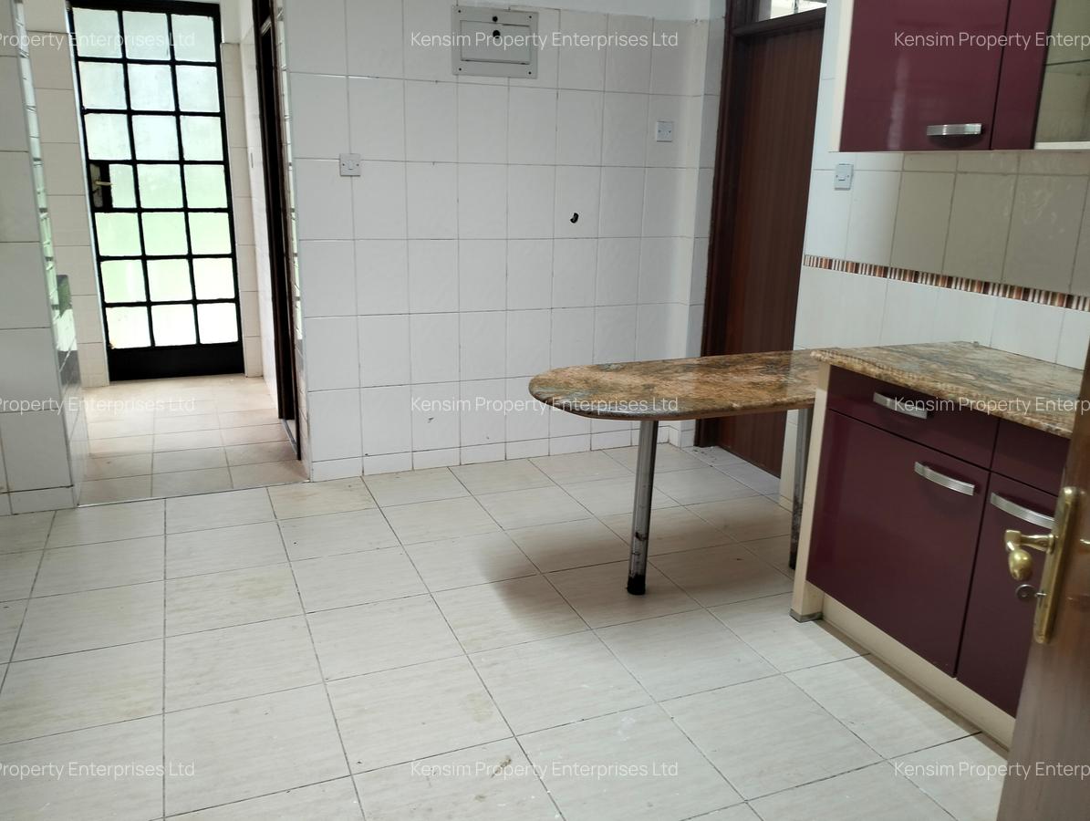4 Bed Townhouse with En Suite in Lavington - 10
