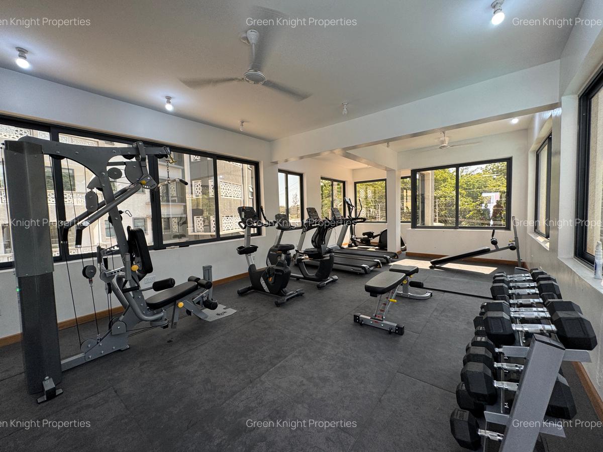 Serviced 4 Bed Apartment with En Suite in Nyali Area - 4