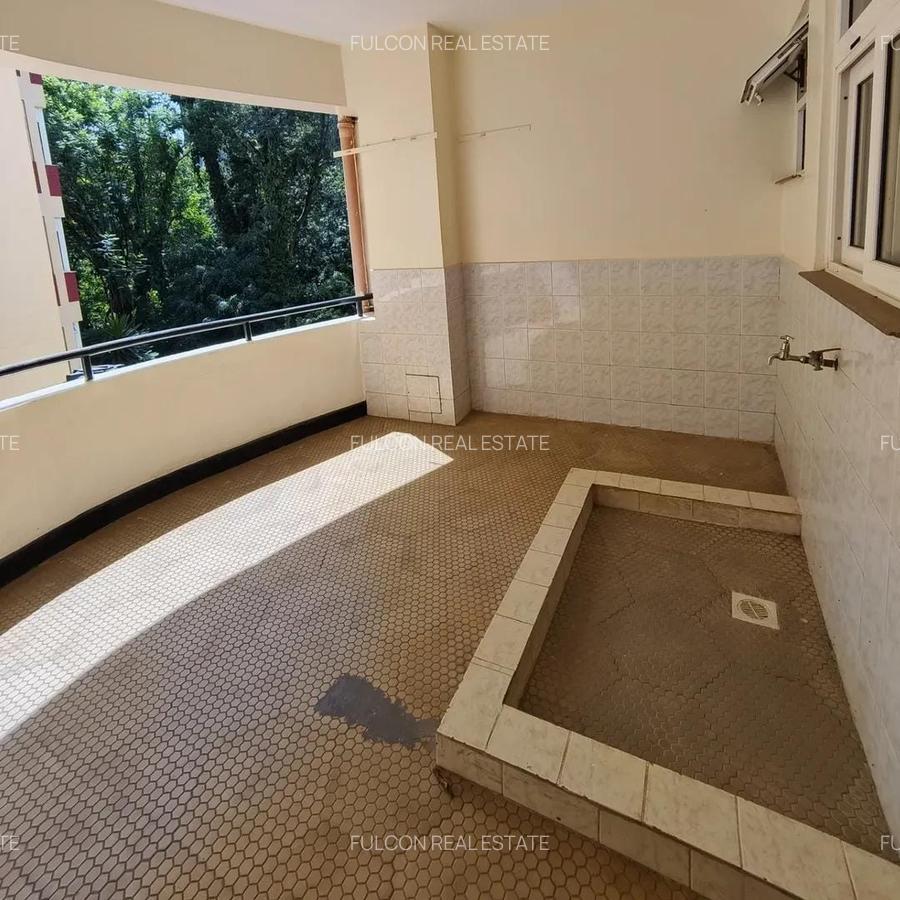 3 Bed Apartment with En Suite in Westlands Area - 7