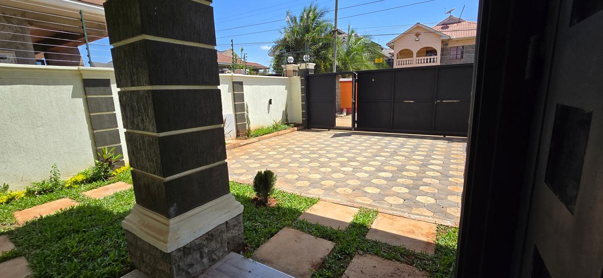 4 Bed Townhouse with En Suite at Northern Bypass - 5