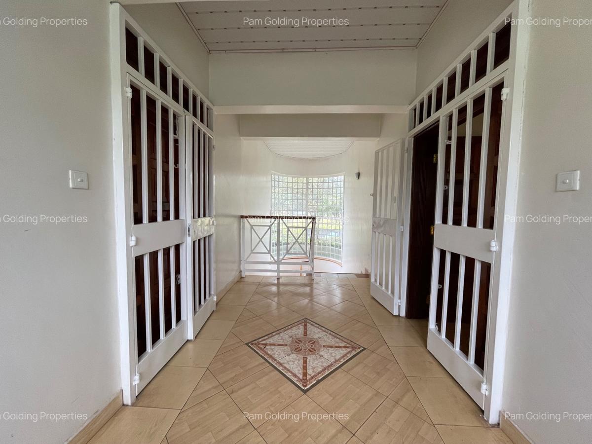 2 Bed Apartment with En Suite in Karen - 5