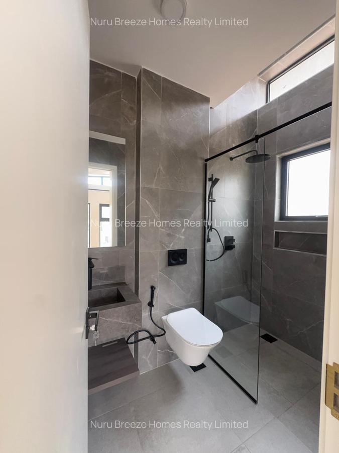 5 Bed Townhouse with En Suite in Runda - 15