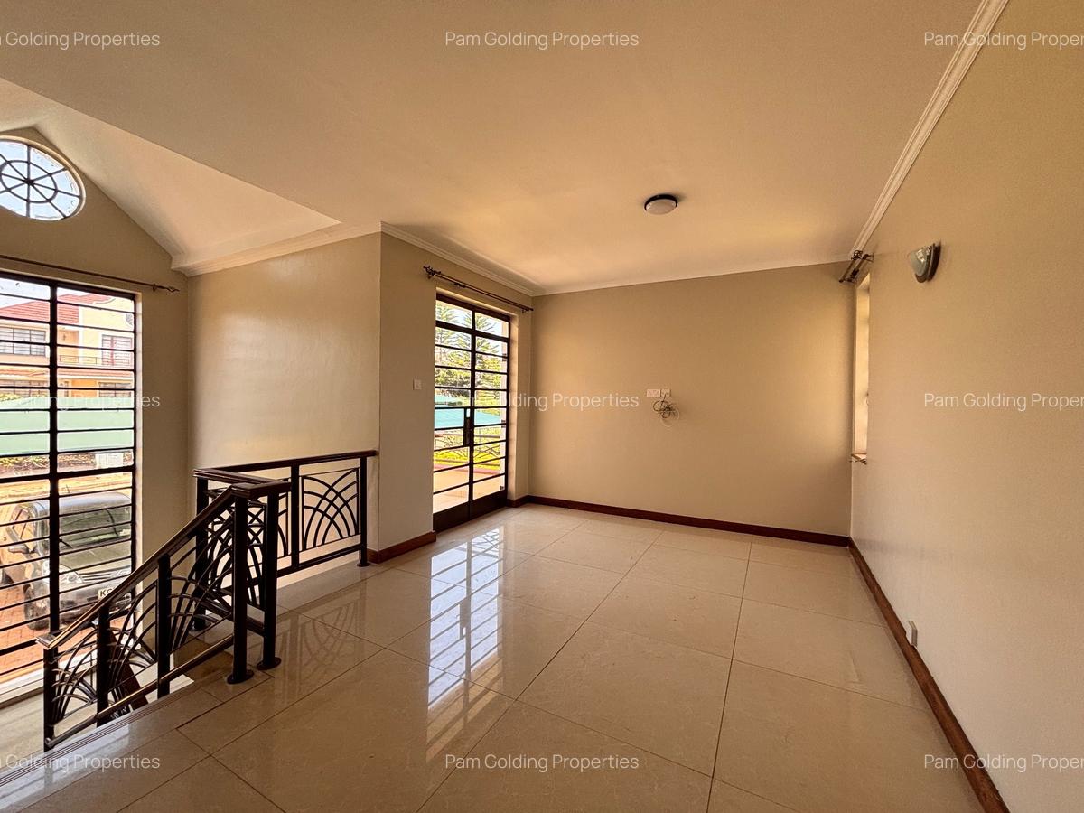 4 Bed Townhouse with En Suite in Kiambu Road - 9