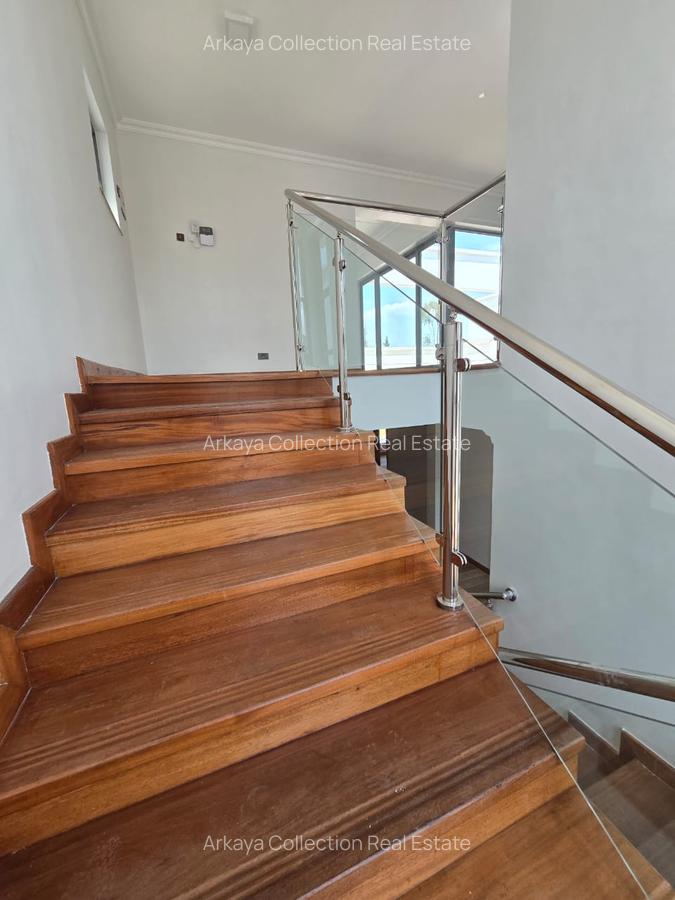 5 Bed Townhouse with En Suite in Lavington - 12