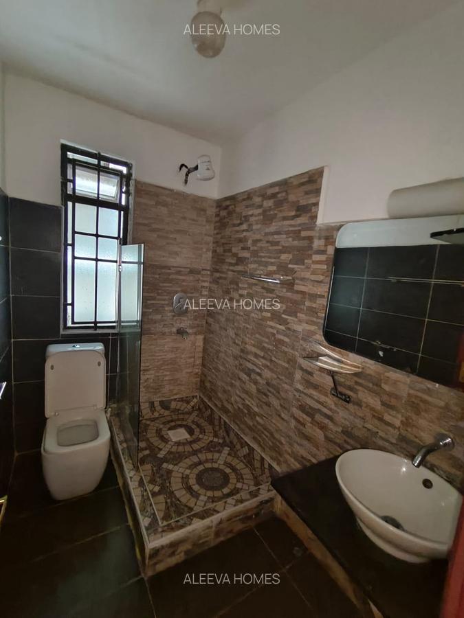 3 Bed Apartment with En Suite in Lavington - 10