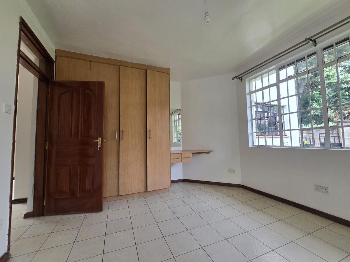 4 Bed House with En Suite in Spring Valley - 19