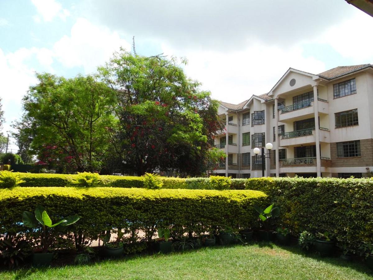 3 Bed Apartment with En Suite at Lavington - 1