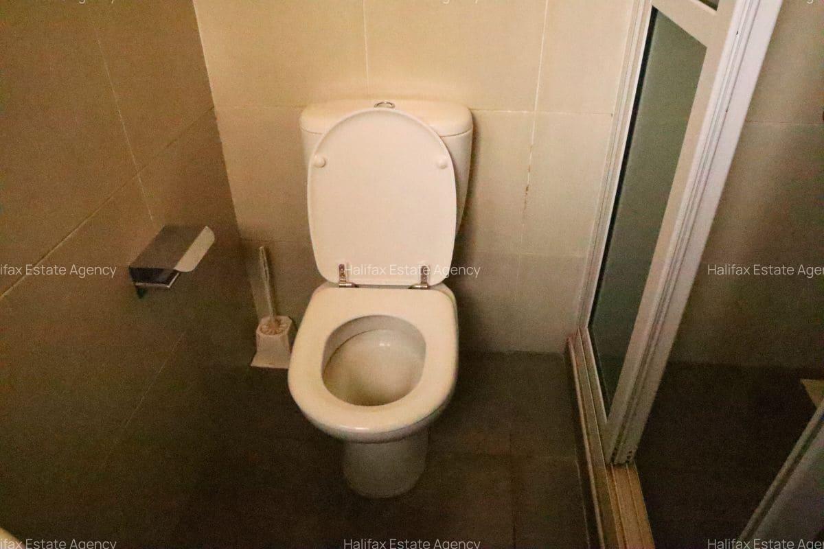 3 Bed Apartment with En Suite in Riverside - 11