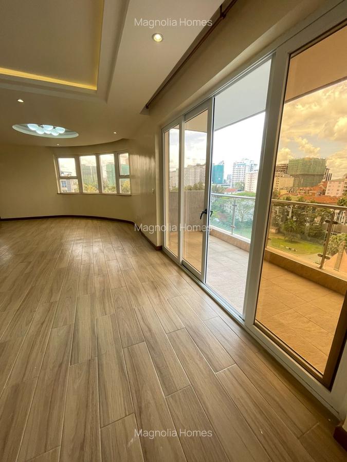 3 Bed Apartment with En Suite in Kilimani - 2
