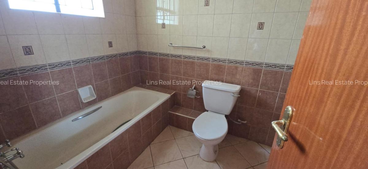 4 Bed Townhouse with En Suite in Lavington - 6