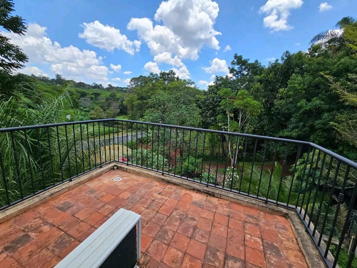 4 Bed House with En Suite in Runda - 17