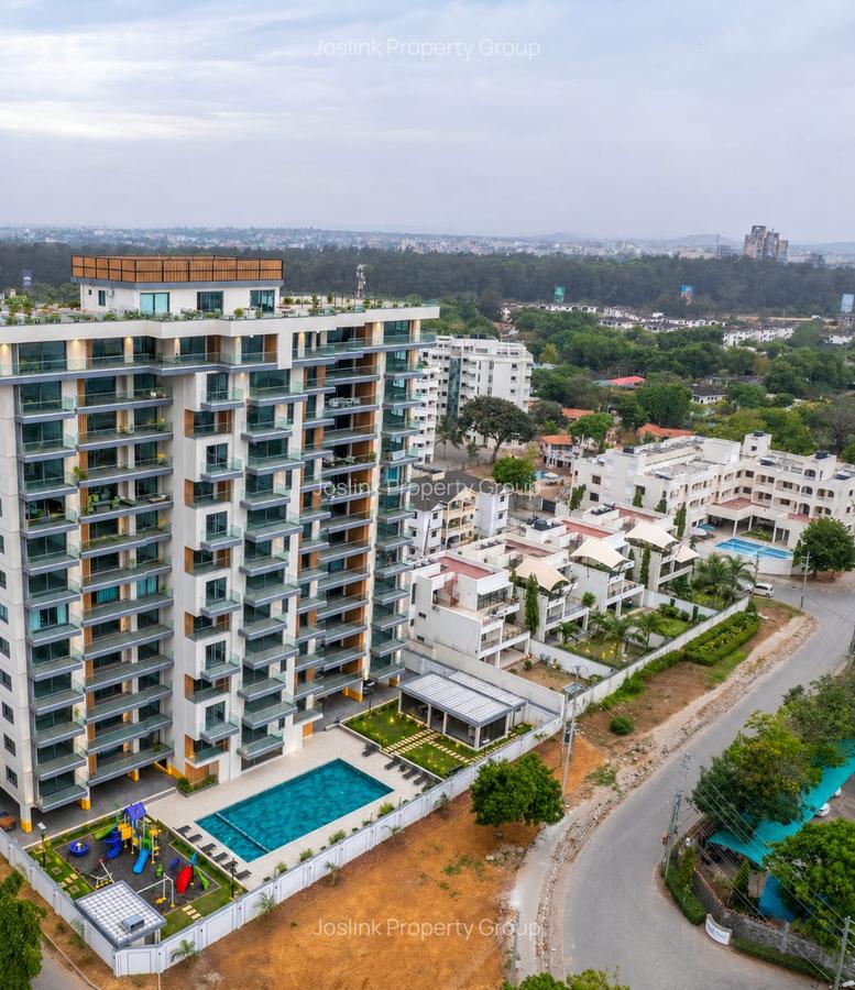 3 Bed Apartment with En Suite at Central - 1