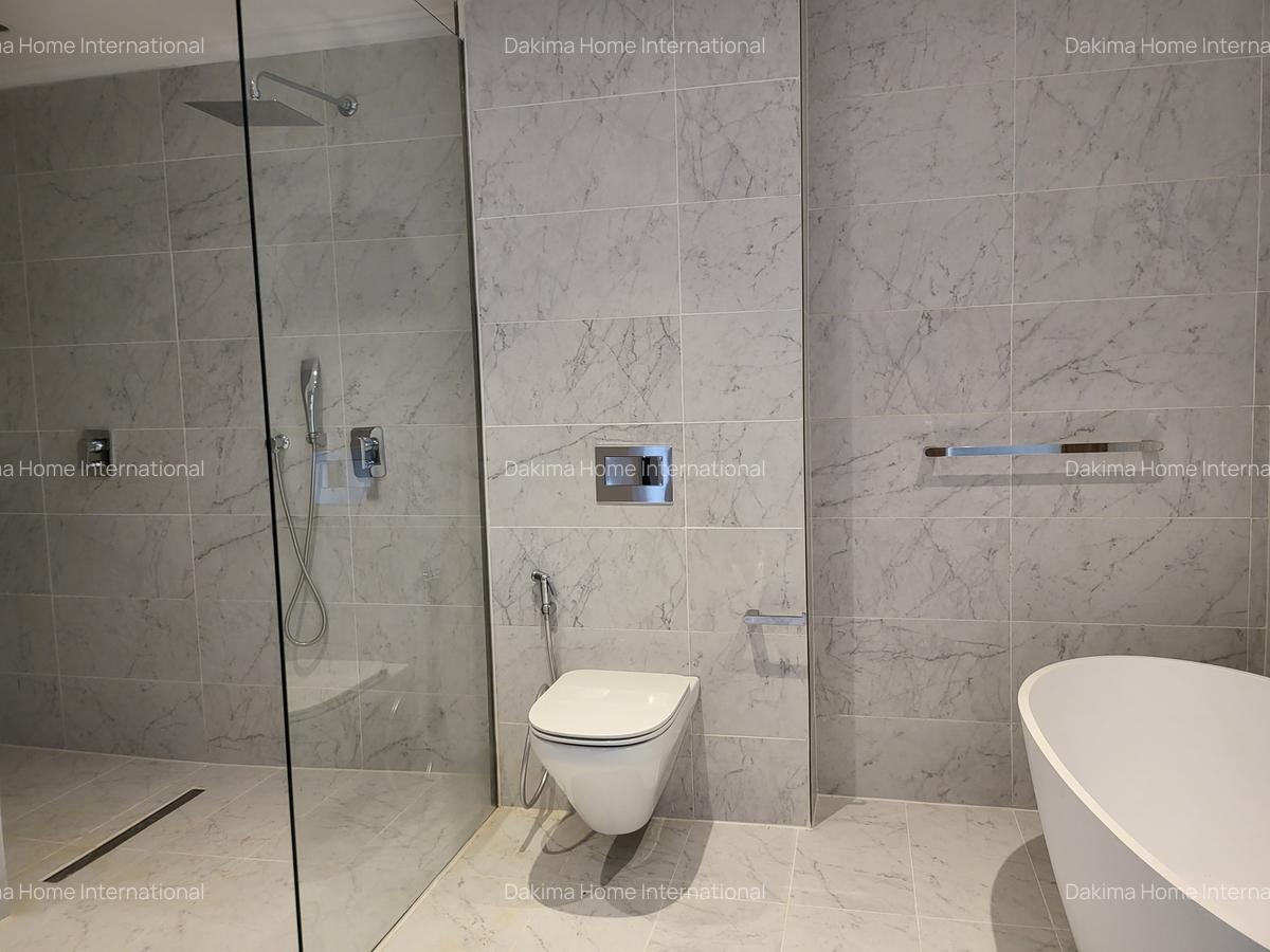 4 Bed Townhouse with En Suite in Runda - 19