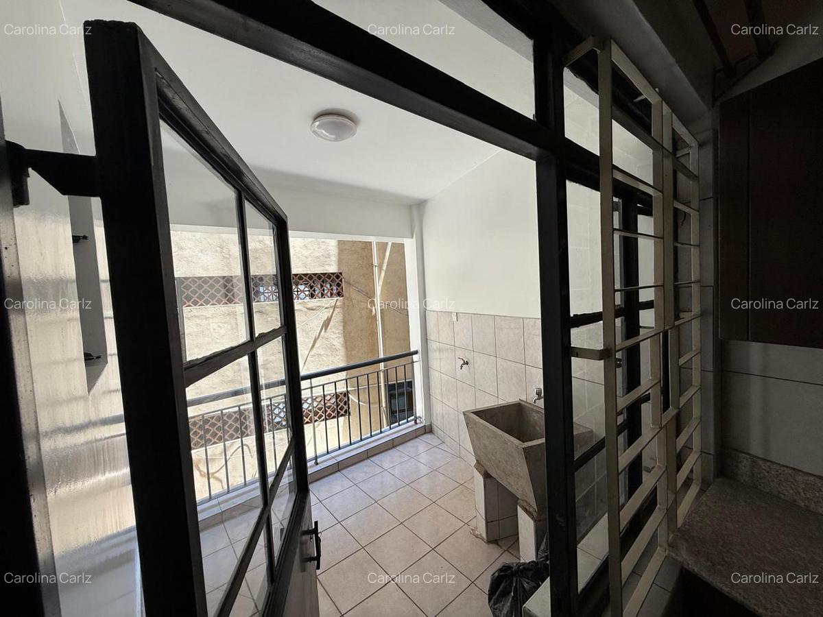 2 Bed Apartment with En Suite in Kilimani - 10