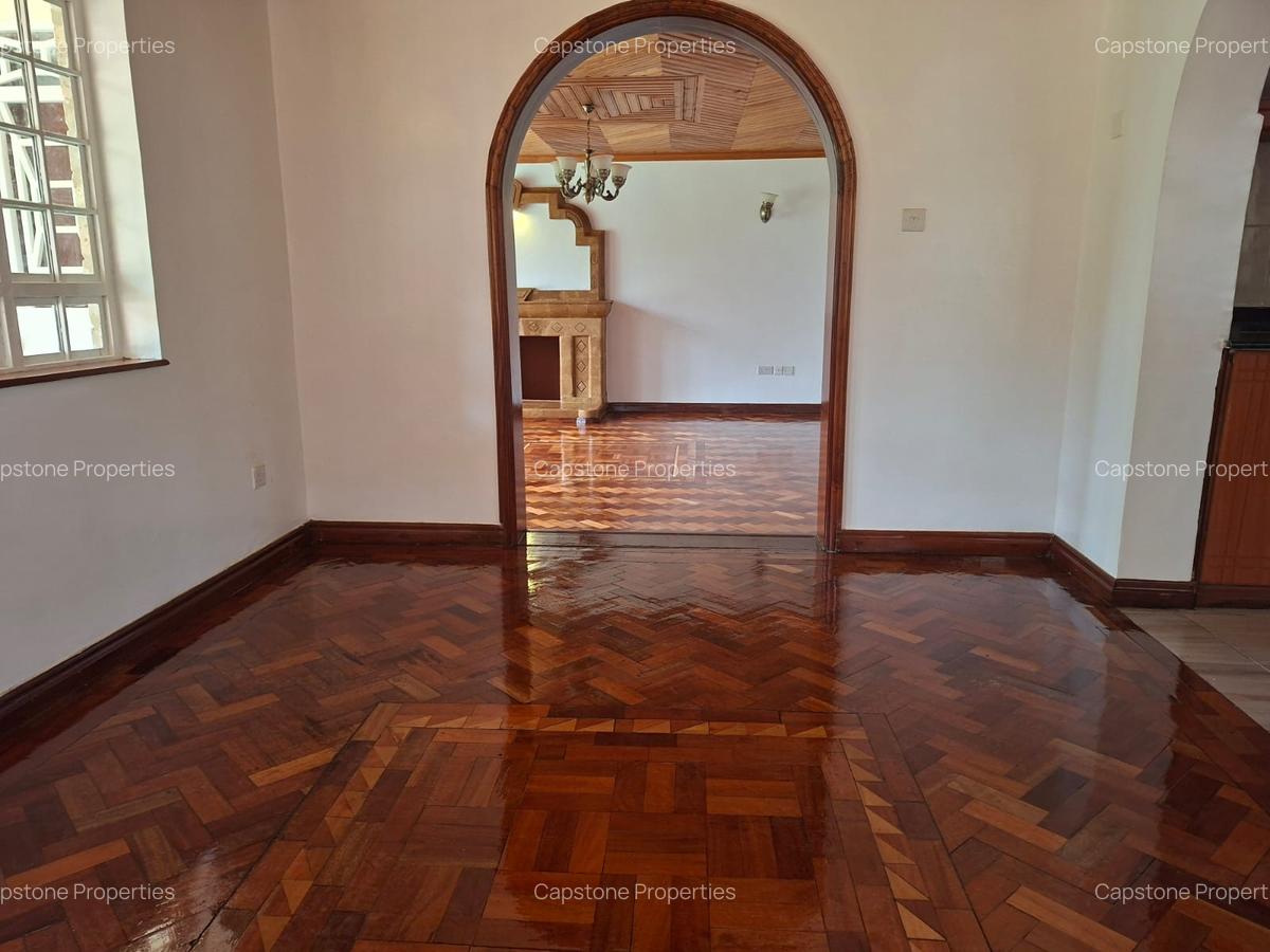 5 Bed House with En Suite in Nyari - 8