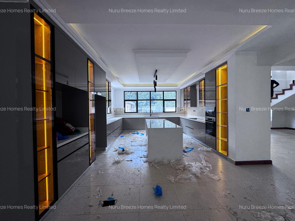 5 Bed Villa with En Suite in Karen - 3