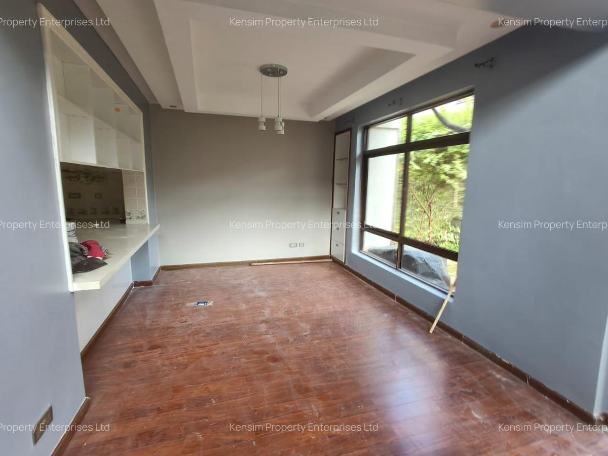 5 Bed House with En Suite in Runda - 20