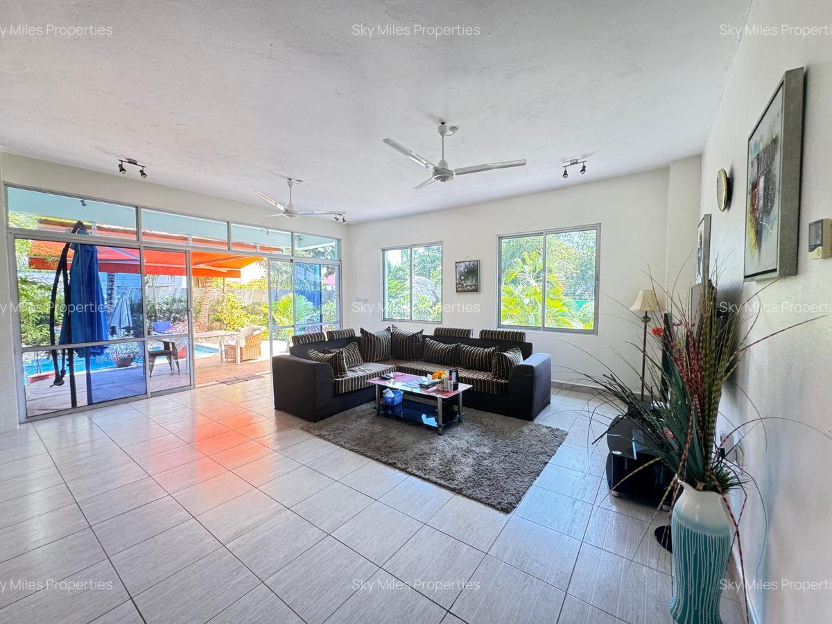 3 Bed Villa with En Suite at Diani Airport - 5