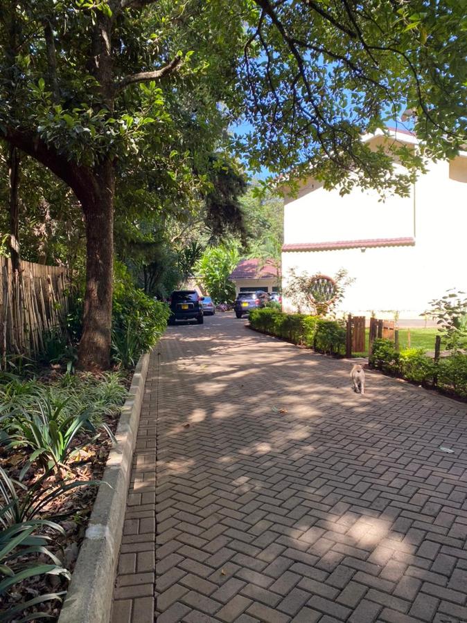 4 Bed House with En Suite at Westlands - 4