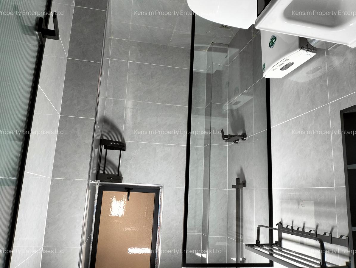 2 Bed Apartment with En Suite in Westlands Area - 3