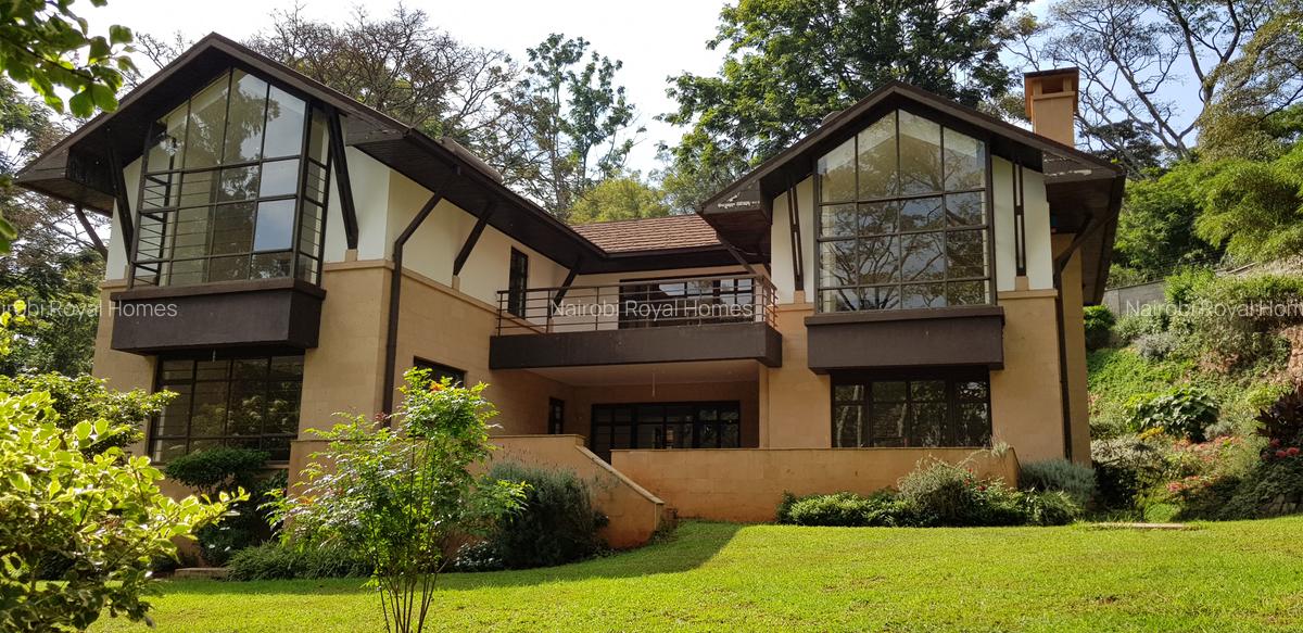 4 Bed Villa with En Suite at Rosslyn Lone Tree - 1