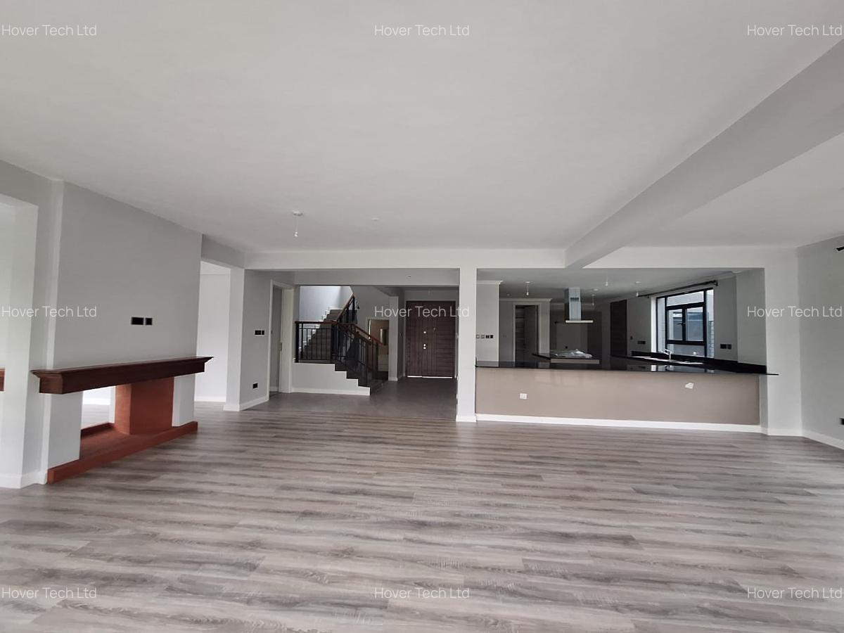 5 Bed Townhouse with En Suite in Runda - 8