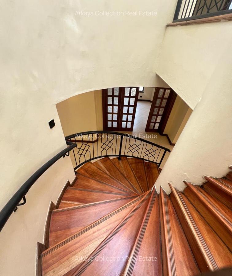 6 Bed Villa with En Suite in Lavington - 5