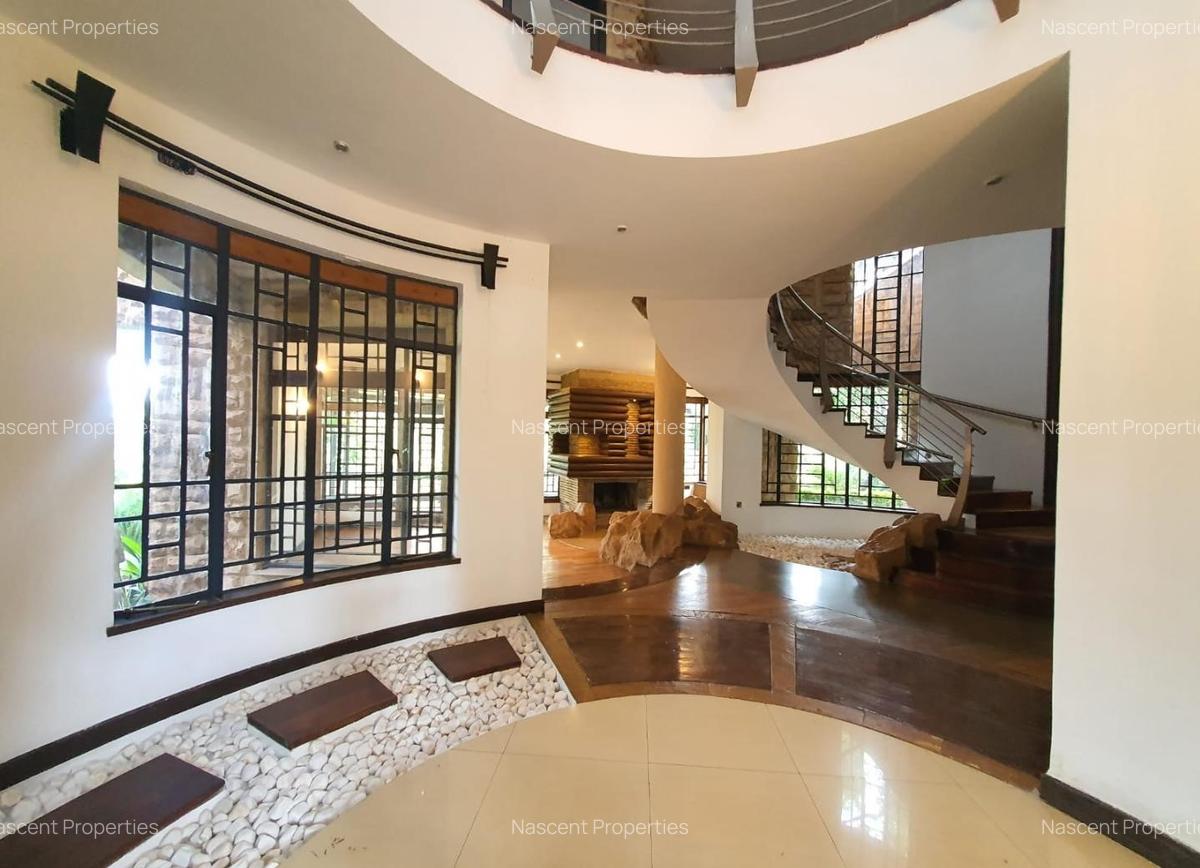 5 Bed Villa with En Suite at Lake View - 6