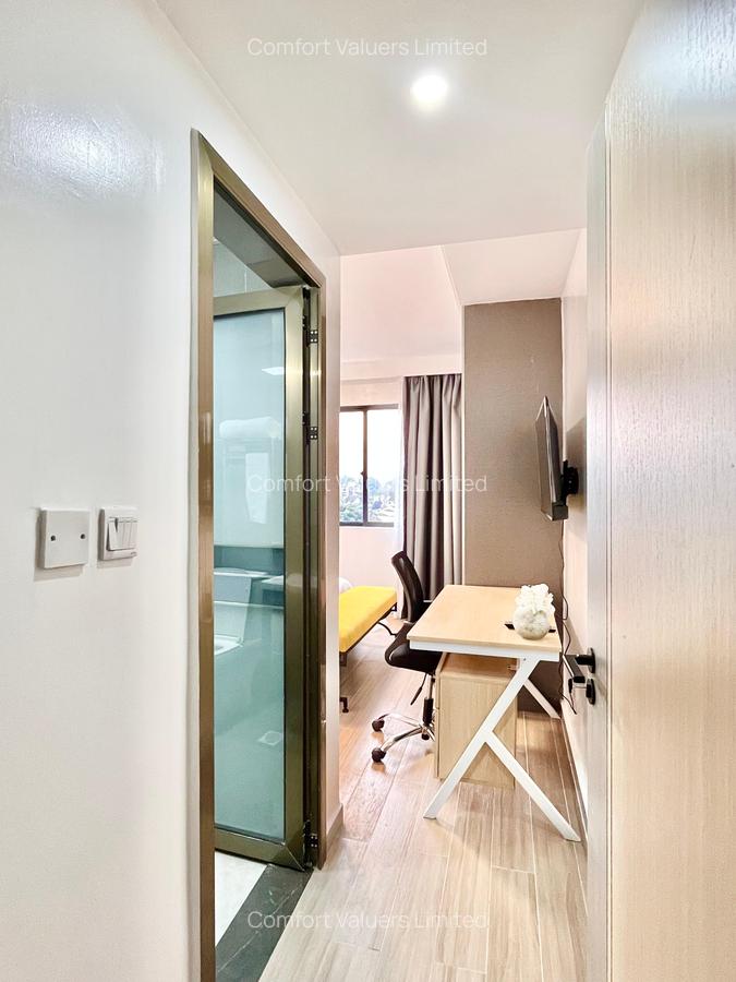 Serviced 2 Bed Apartment with En Suite at Riverside Drive - 13