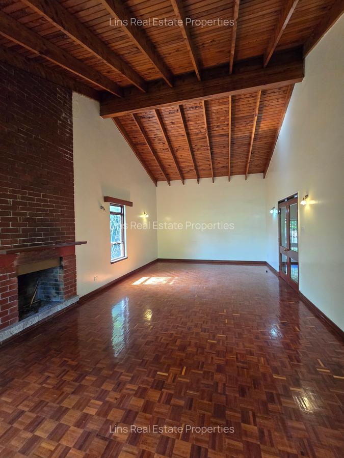 4 Bed House with En Suite in Runda - 16