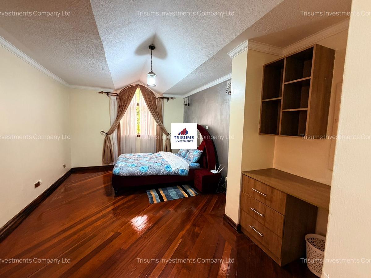 4 Bed House with En Suite in Runda - 11