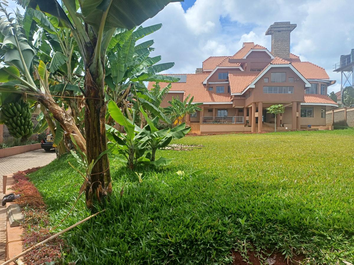 8 Bed Villa with En Suite in Runda - 18