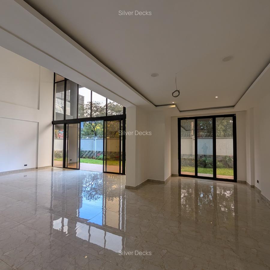 8 Bed Apartment with En Suite in Spring Valley - 9