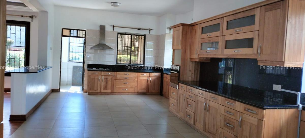 5 Bed Townhouse with Swimming Pool at Easy Access To Peponi Road And Few Minutes Drive To Gigiri - 9