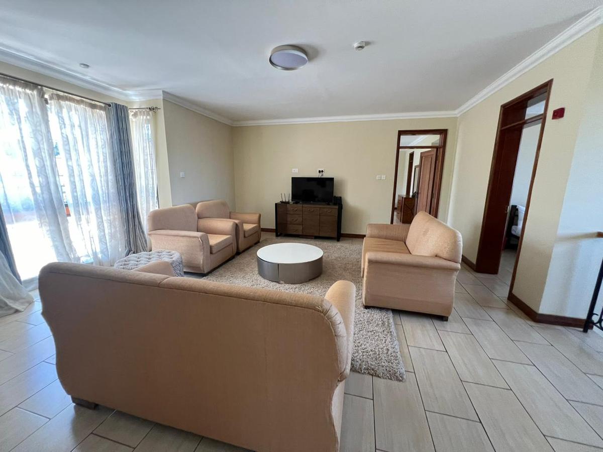 4 Bed House with En Suite in Runda - 6