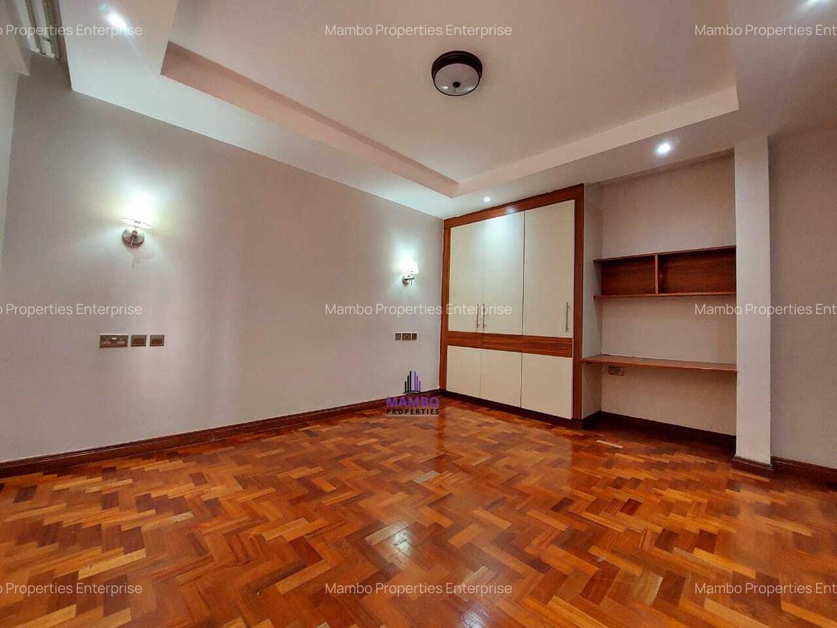 3 Bed Apartment with En Suite at Riverside Drive - 8