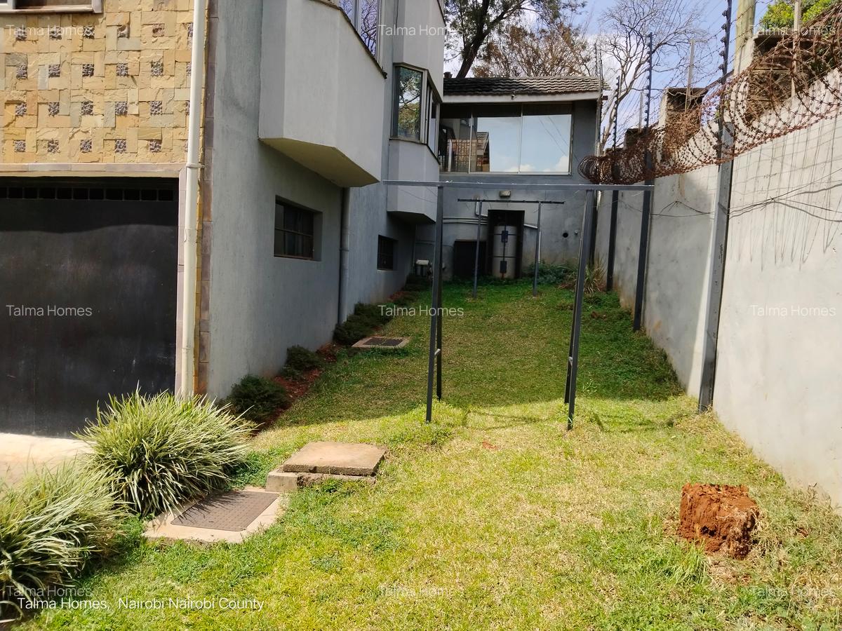 5 Bed Townhouse with En Suite at Westlands - 3