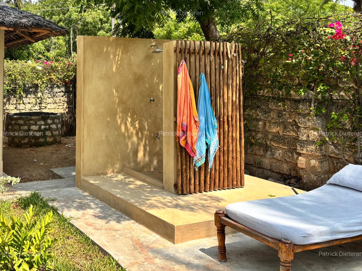 3 Bed Villa with En Suite at Off Turtle Bay Road - 5