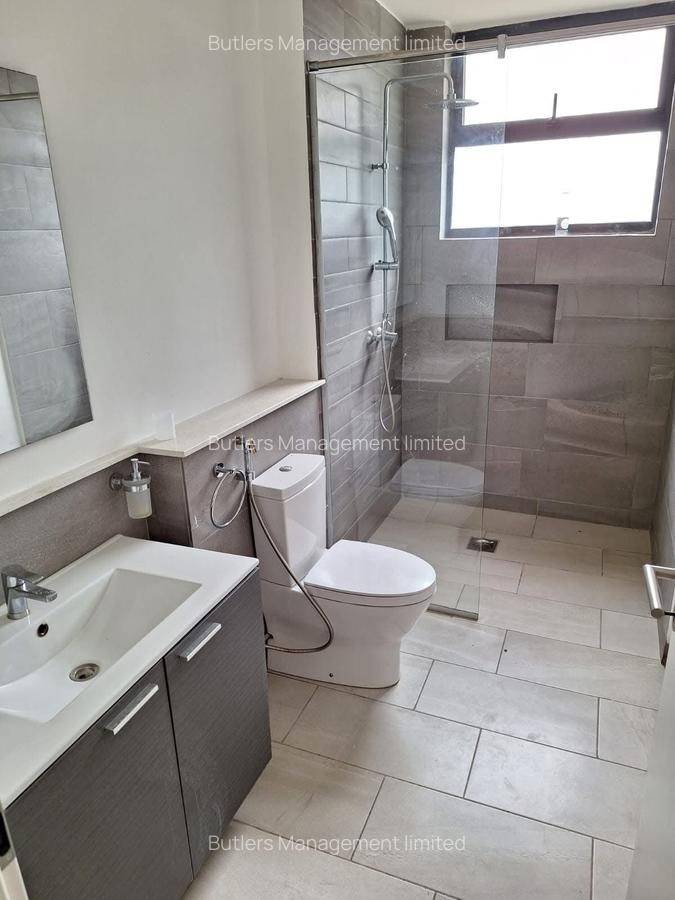 Furnished 3 Bed Apartment with En Suite in Riverside - 12