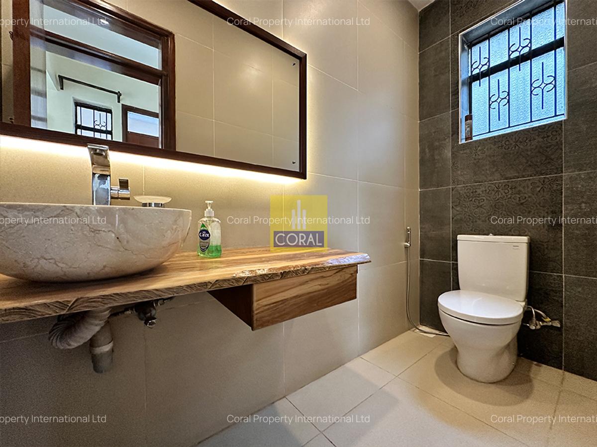 5 Bed Townhouse in Brookside - 7