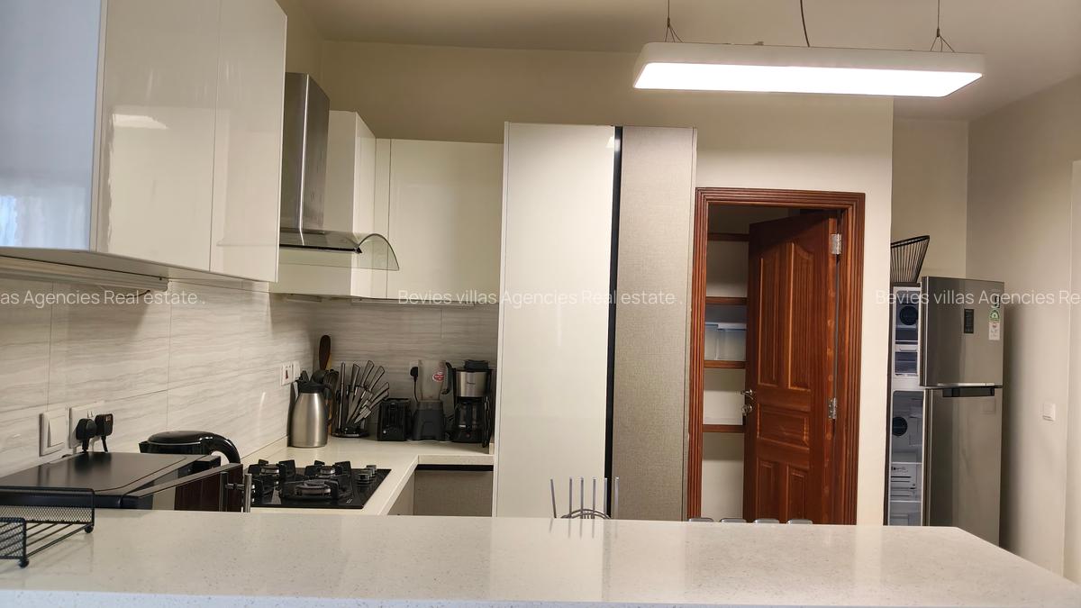 Serviced 4 Bed Apartment with En Suite at Parklands - 4