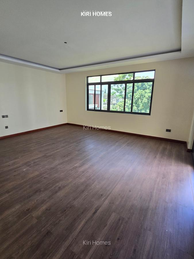5 Bed Townhouse with En Suite in Lavington - 5