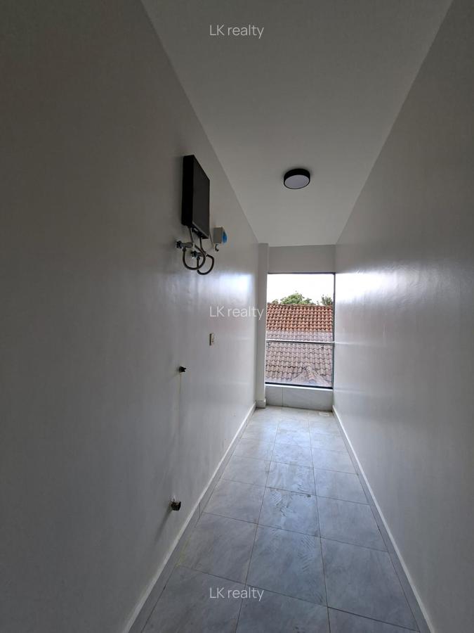 2 Bed Apartment with En Suite at Nyeri Road - 4