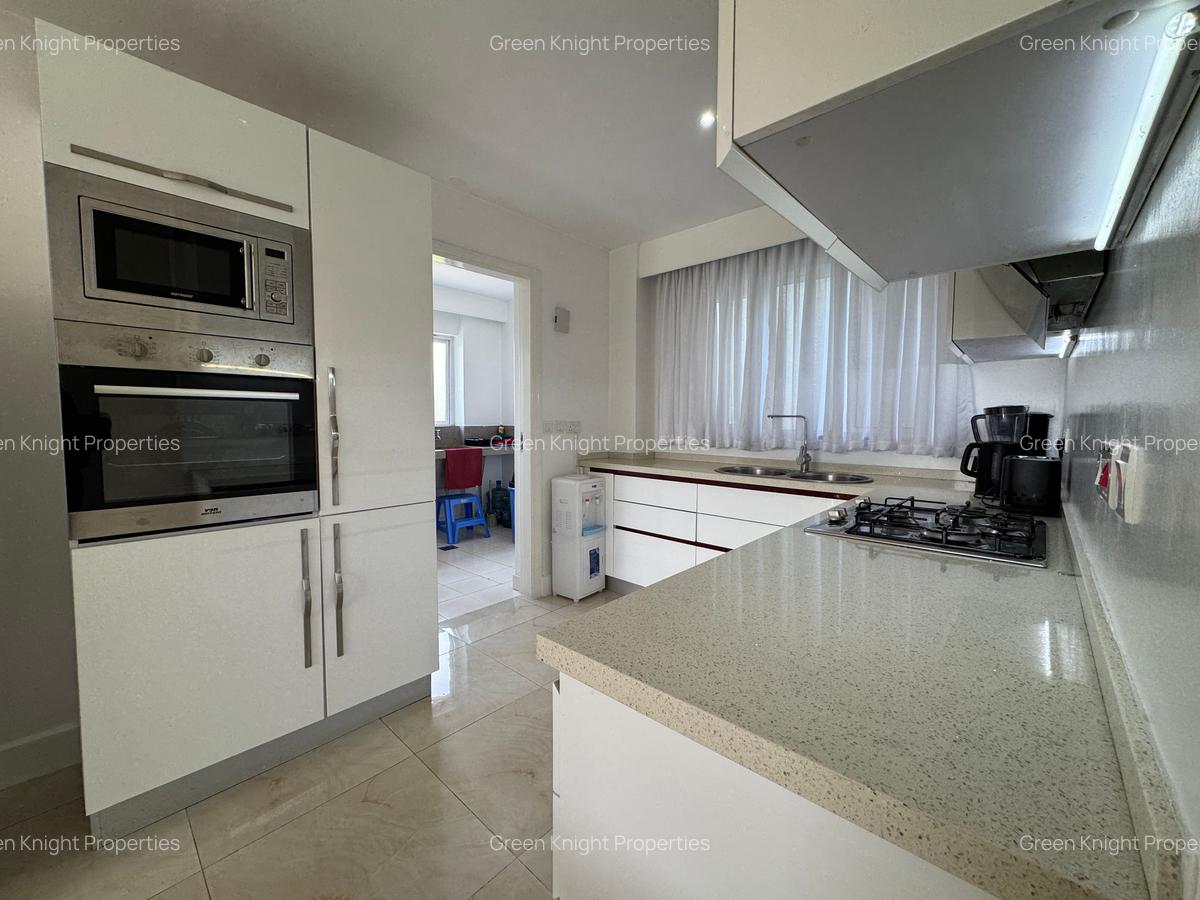 Serviced 2 Bed Apartment with En Suite in Westlands Area - 14