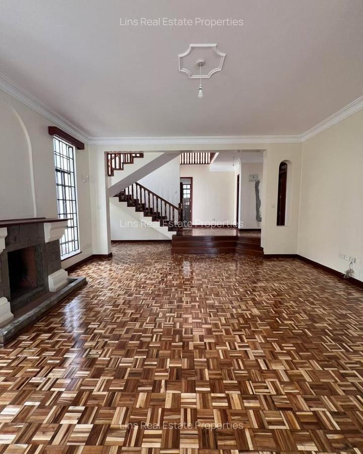 4 Bed Townhouse with En Suite in Lavington - 16