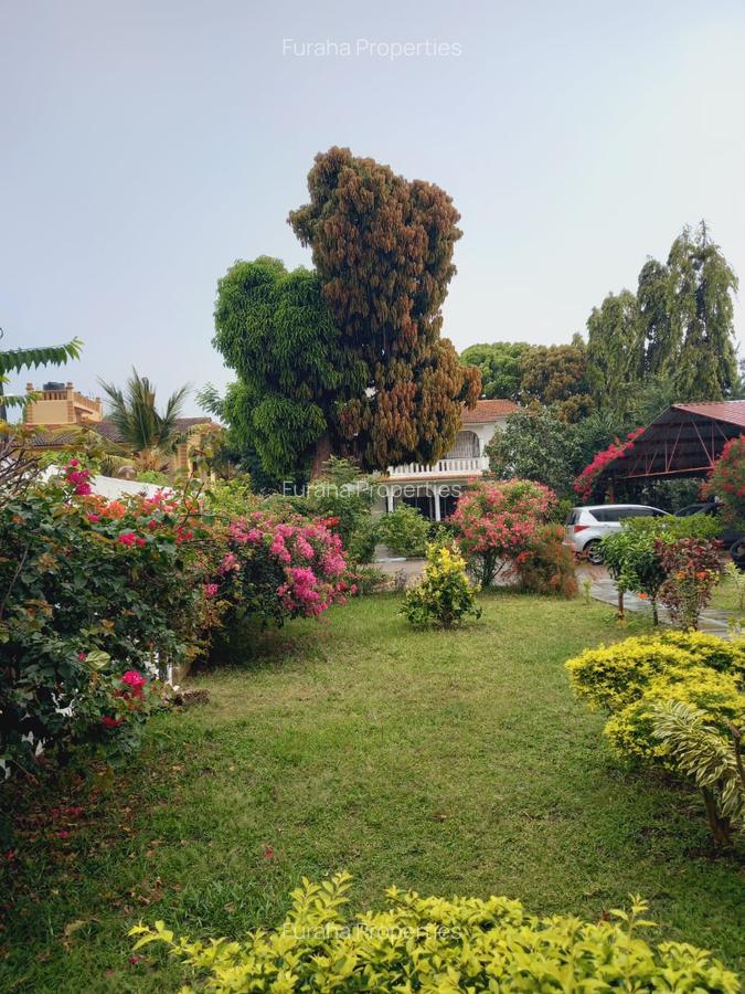 4 Bed House with En Suite in Nyali Area - 4